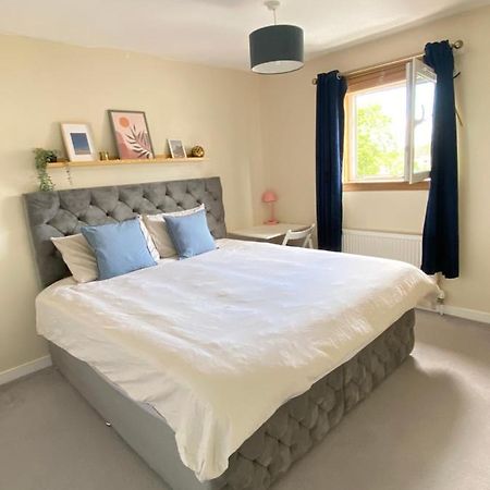 Cozy Bedroom In Shared Accommodation With Free Parking Edinburgh Luaran gambar